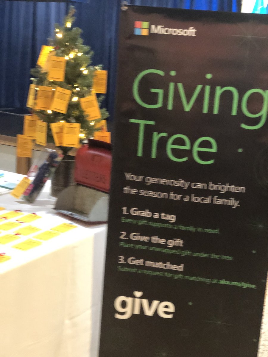 lashgotgame's tweet photo. It’s an awesome Friday when you get to help your coworkers spread some joy, by writing holiday cards for @ClubInsider and select Giving Tree tags supporting @StJude . #Microsoftlife #Holidaypreview https://t.co/dyGFOTygdd