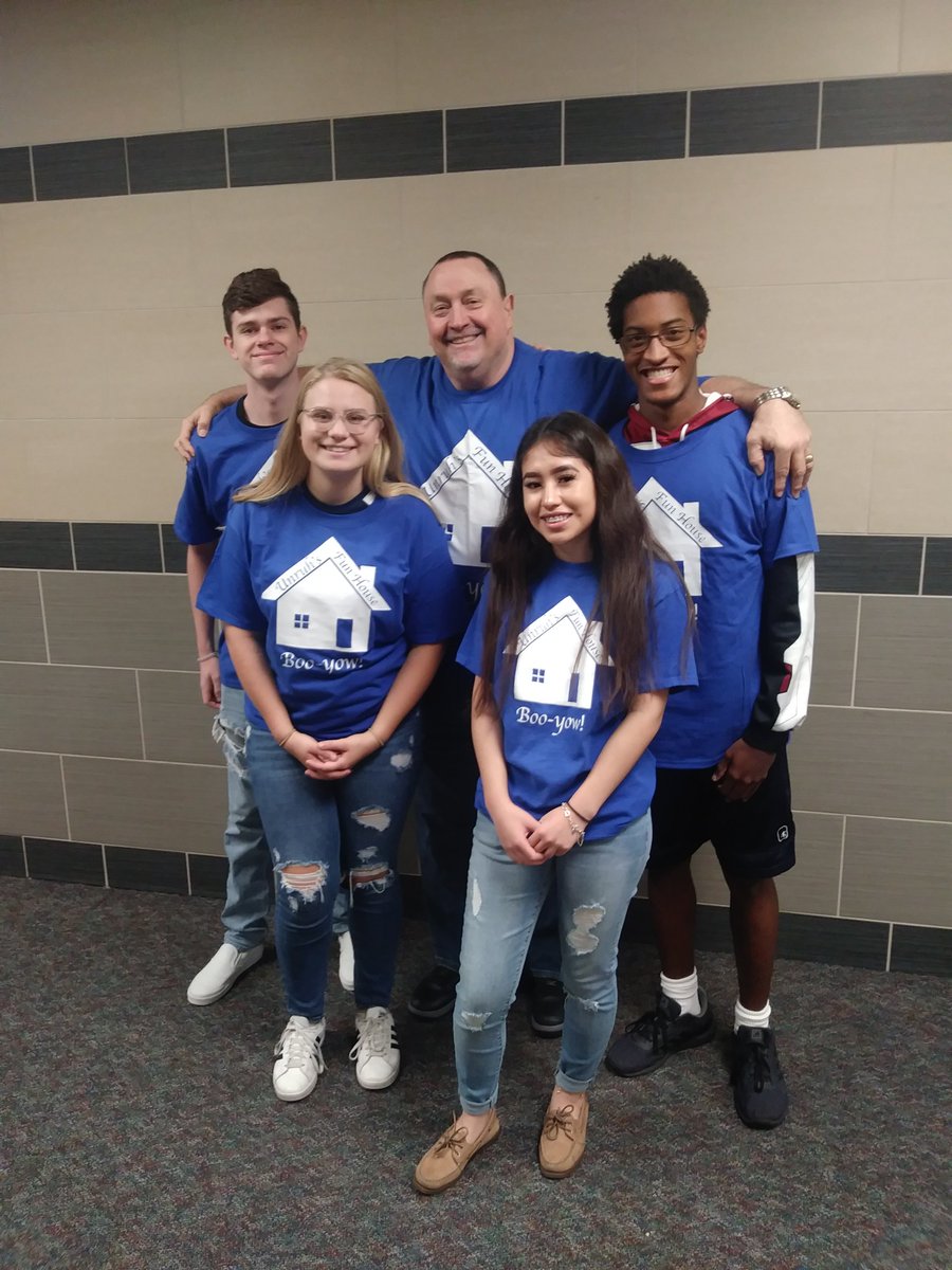 TMHS_Unruh's tweet photo. Mr. Unruh's Funhouse Family had their Thanksgiving Reunion today!!#booyow https://t.co/i7c1aqyMJE