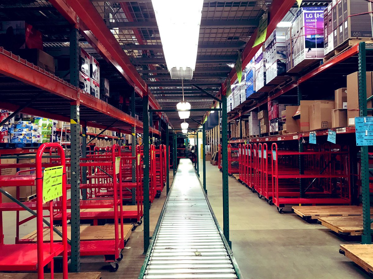 WOW TEAM, WOW!! Way to rock our SIXTH truck this week at almost 1800 🤩👏🏻🚚🎯 One for ones ✅ truck pushed ✅ truck backstocked ✅ Seasonal &amp; Toy DBOs working in their aisles ✅ Second round of one for ones in the works !! THANK YOU ❤️ #gosales #happyQ4 #smallbutmighty