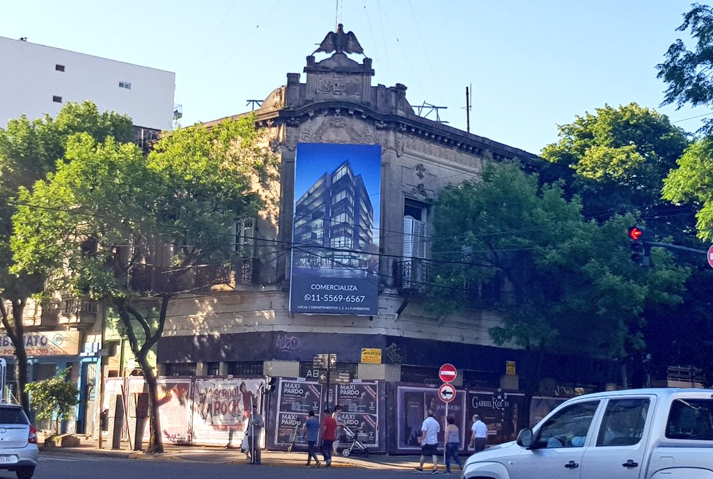 eloficinista's tweet photo. En 20 años nadie se va a acordar de que Buenos Aires era una ciudad bella y elegante. https://t.co/m80KJaVeSD