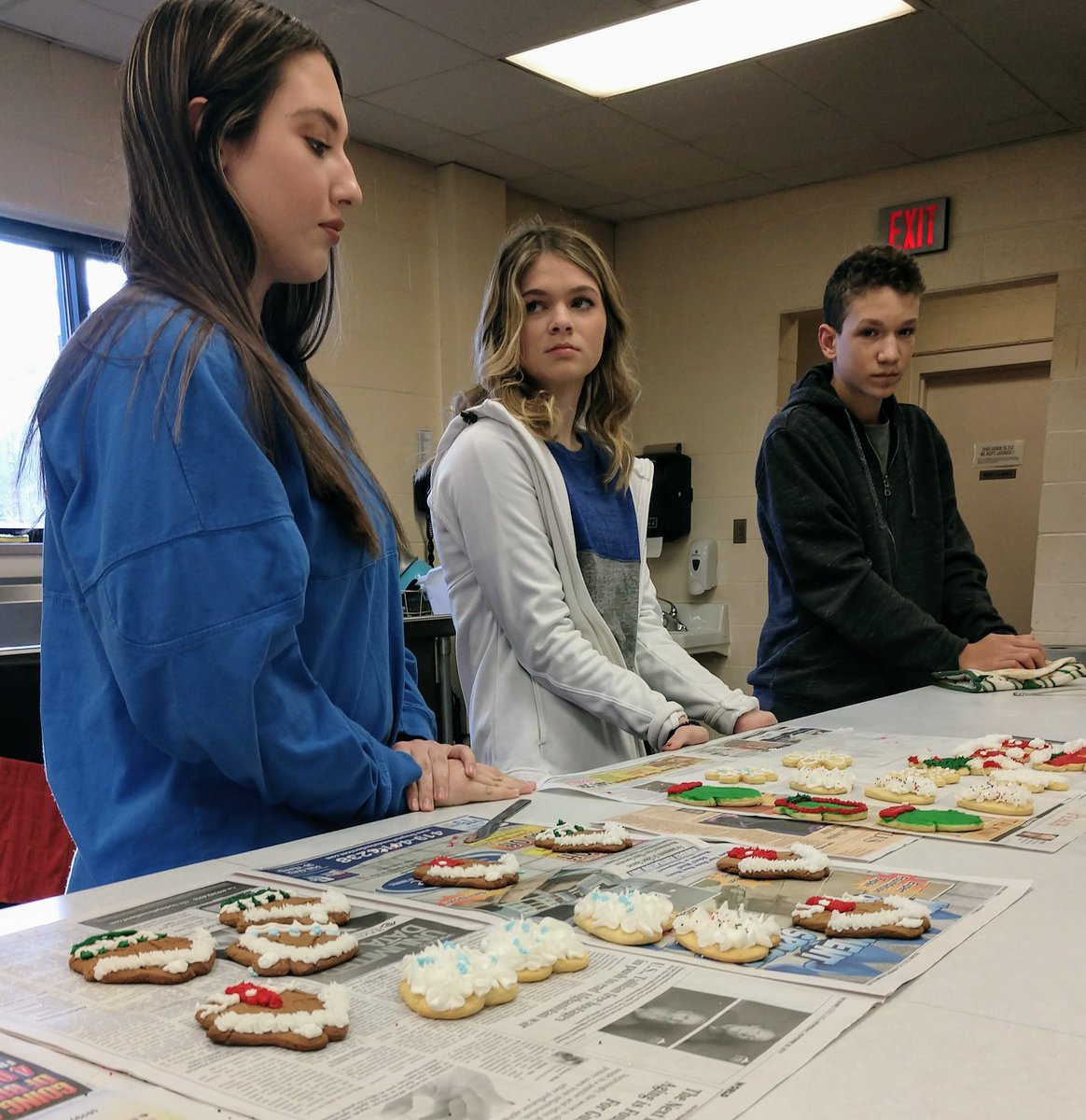 AllThingsBluSF's tweet photo. Add another 150 to the growing count of edible sweet messages of hope, care, and compassion! #springfieldstrong, #DEVILSasOne leaders shared their "why!" with The Blade. You'll be able to read about it next week! https://t.co/oSZWuIqfbF