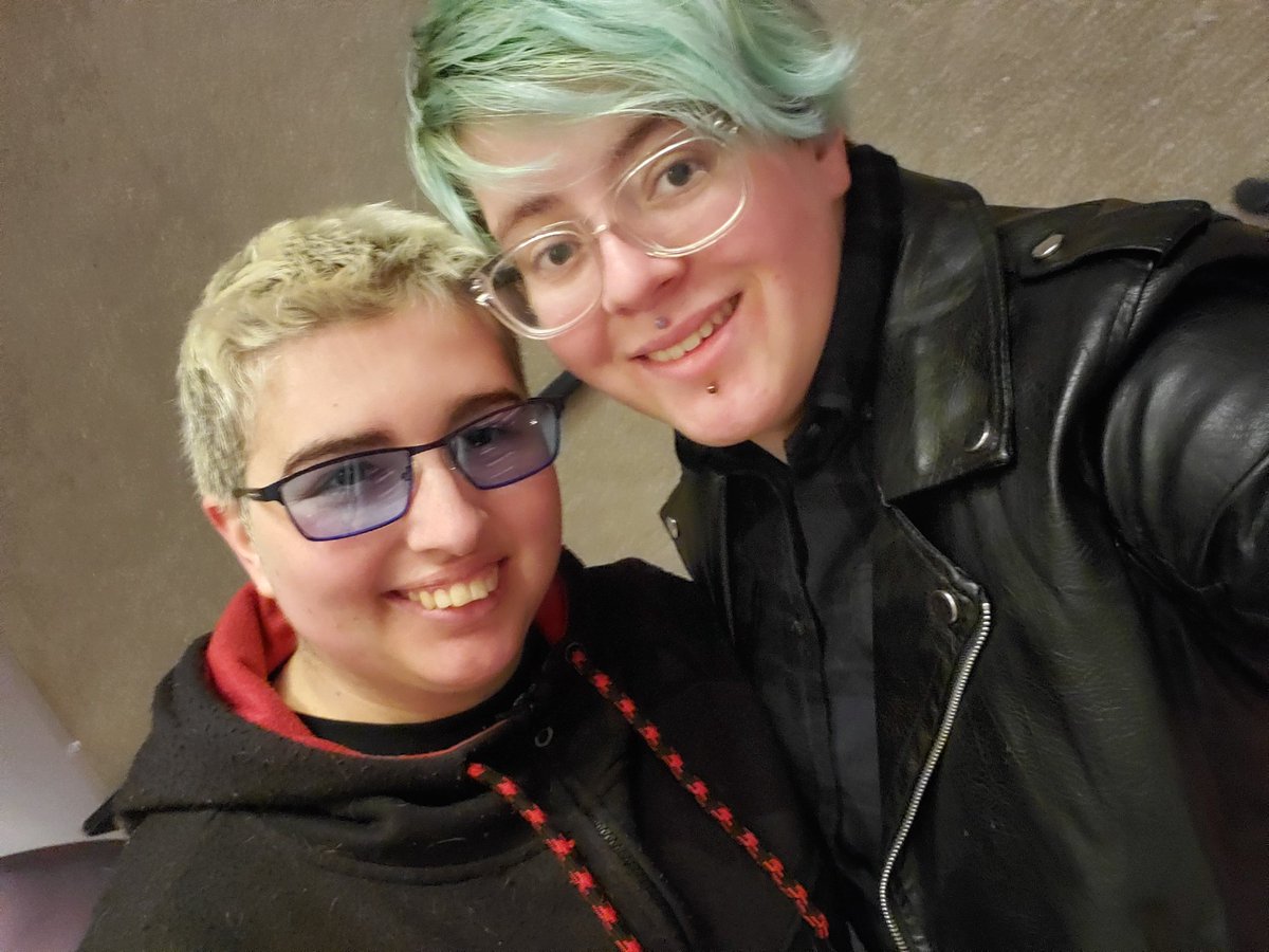 Harlen_Cosplays's tweet photo. Most of 2019 has been so kind to me, breaking away from the toxicity of my sometimes abusive relationship and into and an era of self love and confidence for me. And an SO who makes me so stupid happy and an asshole cat who I love to death. I never knew I could be so happy 🥰❤ https://t.co/qMHYx4eAcp