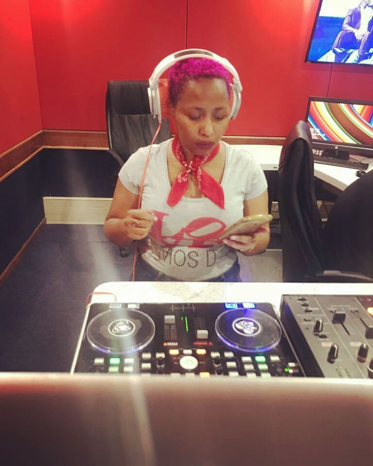 Mos_D_Live's tweet photo. S/O to @djbigboysa for plug...Done!!!!
#DjMosD #Iamadj #femaledj #LoveMosD #MosDLive #hiphopmusic https://t.co/nA69hrDTsk