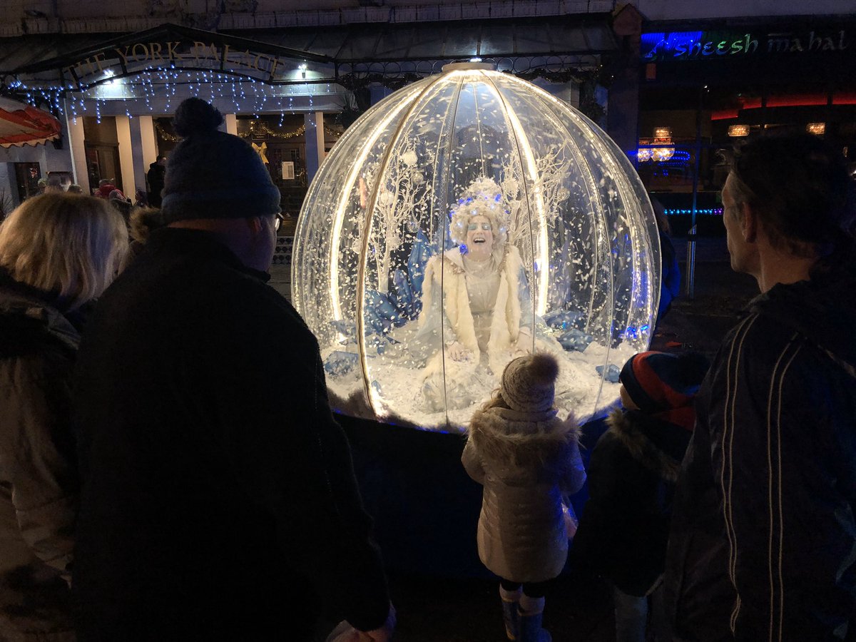 The Show Globe tweet media