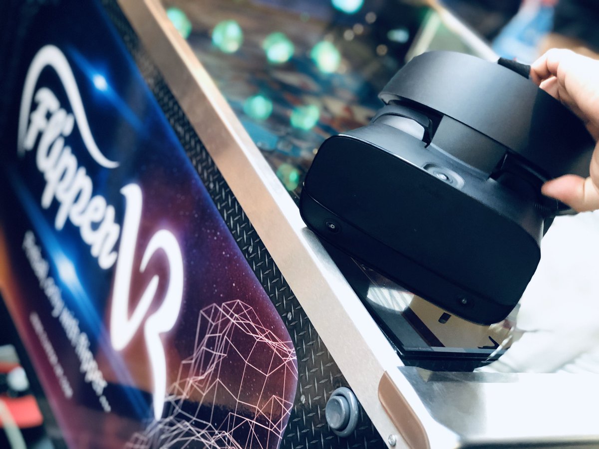 FlipperVr's tweet photo. Vif succès de Flipper Vr au salon Virtuality Paris 2019 !!! Venez tester ce nouveau concept en exclusivité sur notre stand (n8) !

#flippervr #pinballvr #realitevirtuelle #vr #otidea #vrgame #Virtuality2019 #virtualityparis https://t.co/OcYVY9LlRL