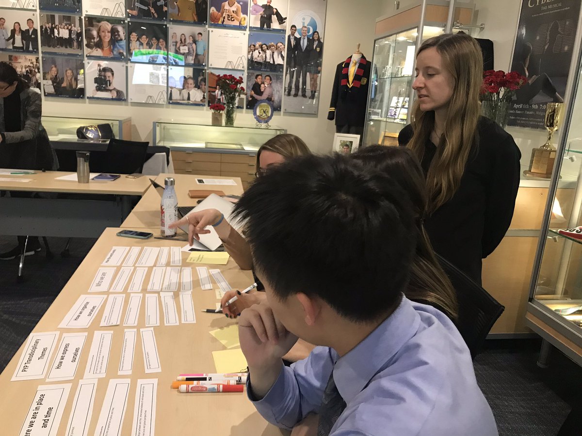 ShanazRM's tweet image. Associate teachers @MulgraveSchool explore #PYPIB transdisciplinary themes during monthly PYP info session. @JanetMHicks