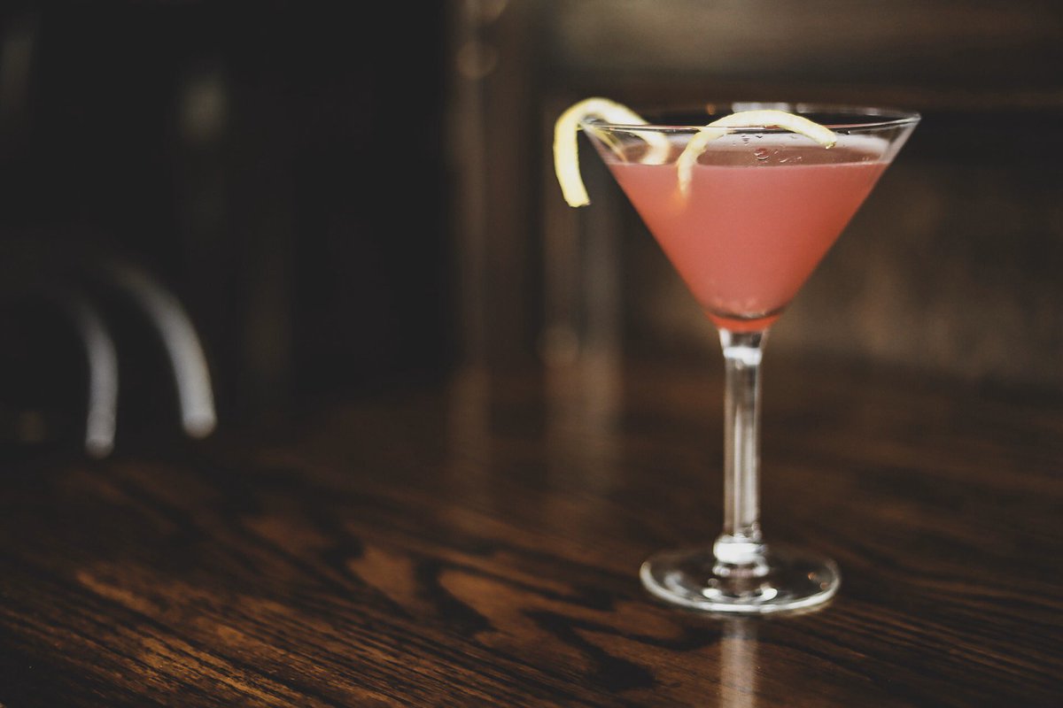 HAPPY FRIDAY! Today is the perfect day to stop by &amp; try out one of our new Signature Cocktails! Our Sour Cherry Cosmo is filled with fresh lemon, sour cherries, cranberry juice, stoli citron, + Cointreau! See you tonight 🥂