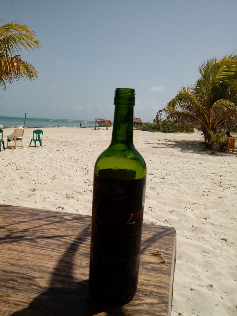 omaralpuche's tweet photo. @RFQR @ruizhealy No castigues tanto a Tere...se merece venir al #CaribeMexicano Saludos al equipo. Fuerte abrazo @chetubien @cancunmio @melissajuarez__ @cristinazuetar @fermin_carrillo @licsergiochago @MelissaHerCer https://t.co/CE5lEws4CY
