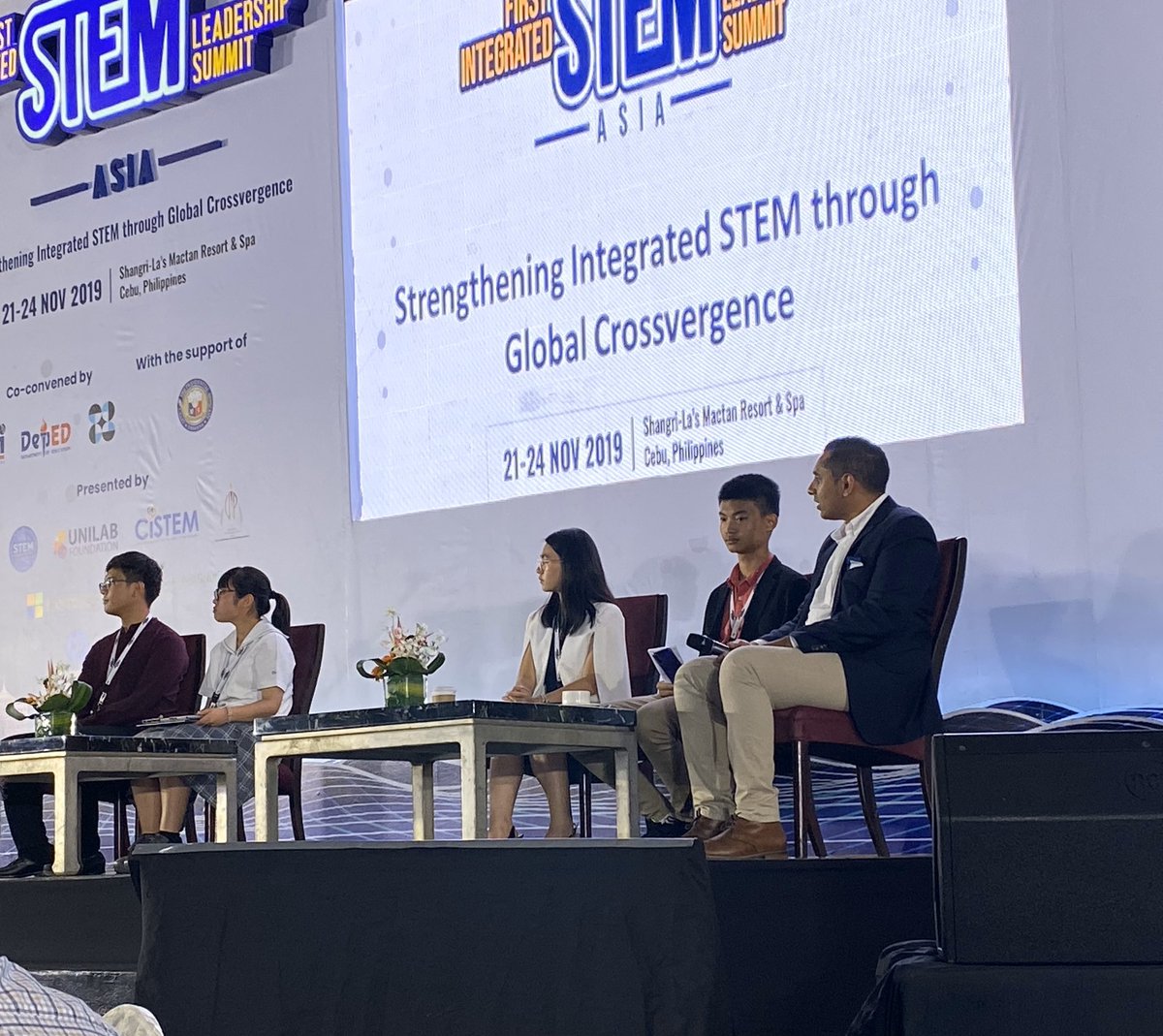 caroyce's tweet photo. Ss from different schools and countries offer their insights into the value of #integratedSTEM and how teachers encouraged their interest and perseverance. #STEMSummitAsia #STEMifyAsia @NSTA @leadershipSTEM https://t.co/62ohGpgAND