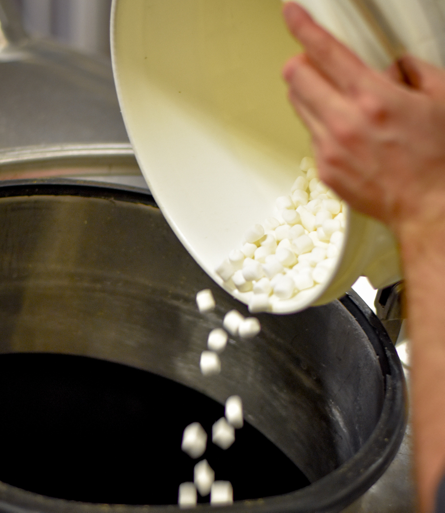 CollectiveBrew's tweet photo. Working on a cool collab with @CivilSocietyFL (yes, those are marshmallows). Stay tuned 😉 #artplusbrewing #collab #craftbeer #Florida #flabeer https://t.co/PLP8CilEcT