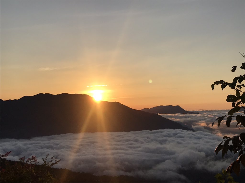 alg_87's tweet image. Hermoso amanecer por la Cañada en Oaxaca