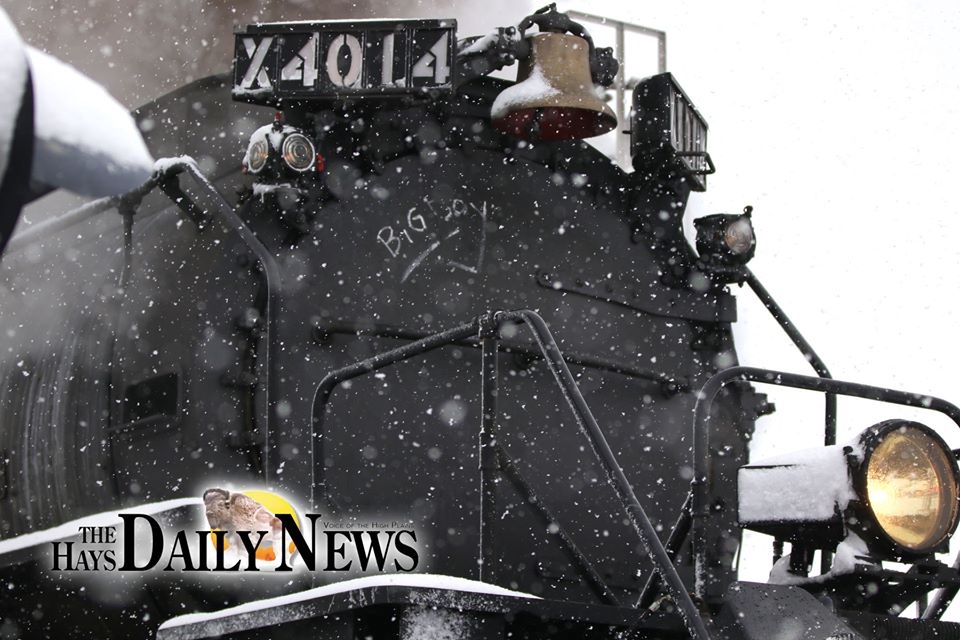 The snow made for a picture-perfect sendoff for Big Boy No. 4014. Photos by Jolie Green, HDN.