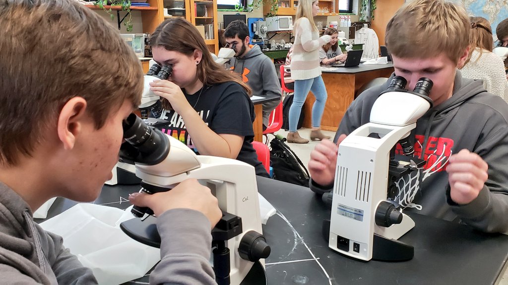 wphssci's tweet photo. A big thanks to Sheerin Scientific for delivering some fantastic #Labomed binocular microscopes. Working with quality optics makes histology work much easier! #zizzerscience @wpzizzers https://t.co/9FbcS8QmDv