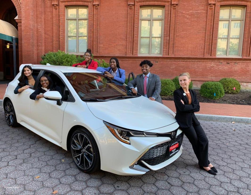 ToyotaFinancial's tweet photo. These young men and women are the future. In case you missed it, we are proud to support these inspiring #YOY19 nominees from @BGCA_Clubs across America. Learn more at: https://t.co/Tg6g5OeoBp #YOY19 https://t.co/S25bbUHzXm