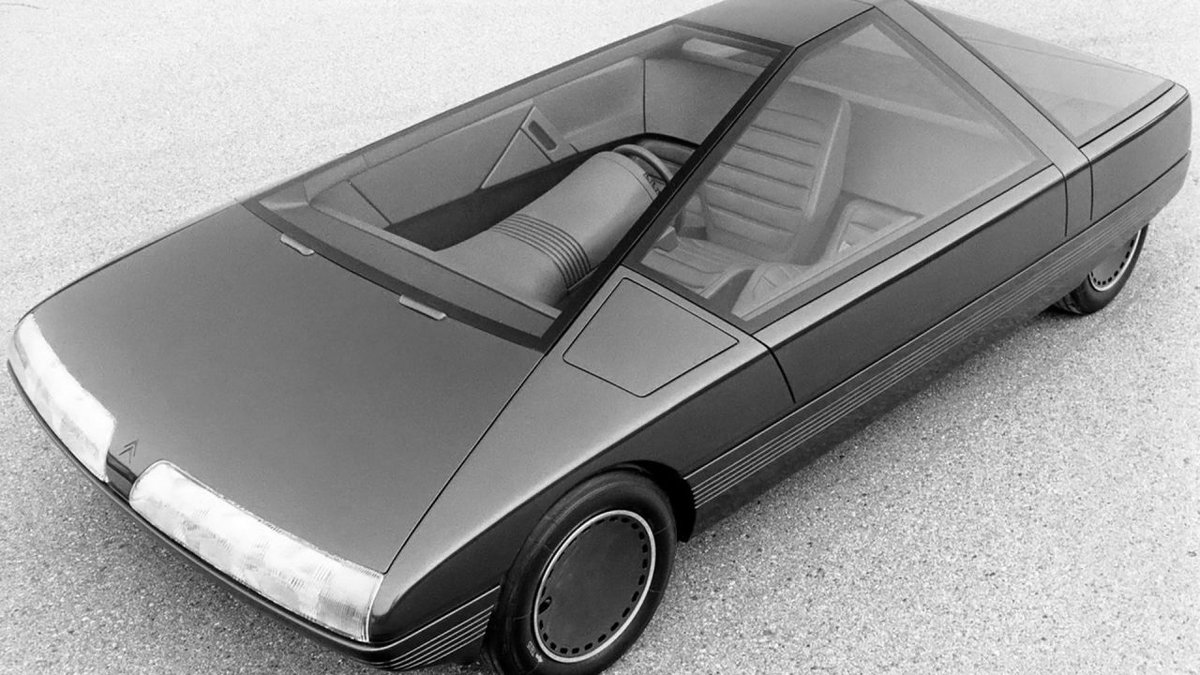 Here's the 1980 Citroën Karin, a concept car that was clearly inspired by many of the 1980s science-fiction film and TV designs.