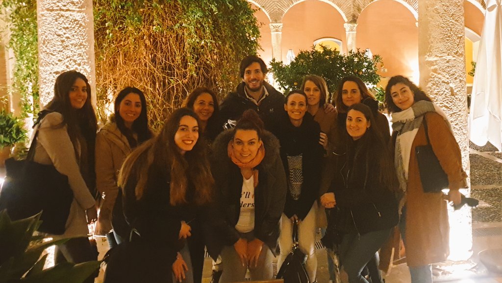 Hanami_Events's tweet image. Fin de semana con curso intensivo de WP en la @EIPGranada. #formacion #cursoweddingplanner #eipalumni #protocolo