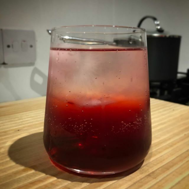 spanielhunter's tweet image. Ahhh friyay! #martinifiero #tonic #fridaynight #friyay #drinkypoos ift.tt/33cTtqm