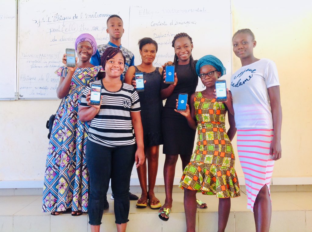 BitAmbassador's tweet photo. #Numérique #AWF2019 Passage à l’université Allassane Ouattara de Bouaké... Initiation du genre féminin au numérique @ambassadorAWF #Bouaké https://t.co/liGJ56UHw6