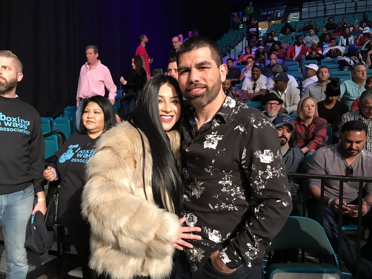 Me dice Alfredo Angulo <a href="/ElPERRO82/">Alfredo EL PERRO Angulo</a> que regresa el 15 de febrero. Se dice que podría pelear con Caleb Plant, por ahora solo pláticas.