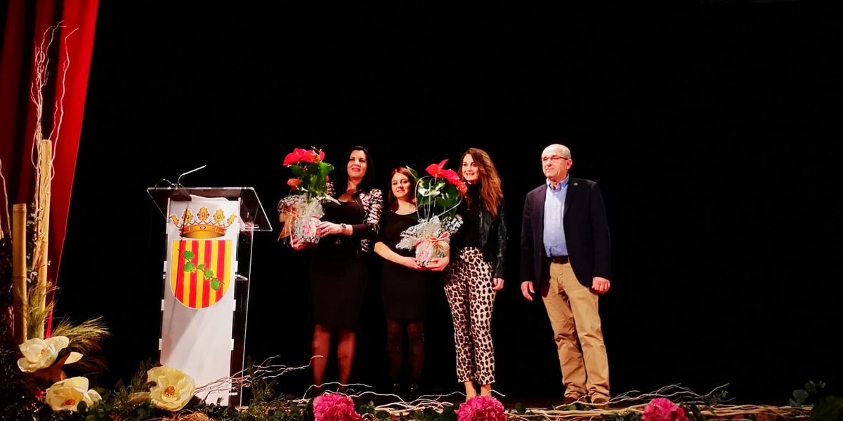 Susanabellus's tweet photo. #Mondoc Mostra Internacional de Cinema Documental de Montaverner. Gala Inaugural. #Mujeresdecine directora Carmen Perona. Si teneis oportunidad podeis disfrutar durante 7 dias de una extensa programacion Enhorabuena #Montaverner y a corporacion municipal. Gracias #Jorge https://t.co/1bV23ENCmi
