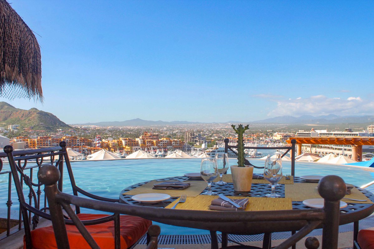 TheRidgeCabo's tweet photo. Boasting glorious views with Mexican and Mediterranean-style cuisine, The Ridge Restaurant is exclusively for guests of The Ridge by Playa Grande. Book your stay! https://t.co/CKJ3jLSVRU
#VisitLosCabos #CaboSanLucas  #TheRidgeAtPlayaGrande https://t.co/lb9IeCaNZv