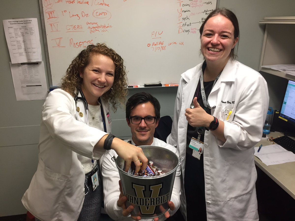 BGriebMD's tweet photo. The #Bucket preventing the dreaded Friday afternoon hypoglycemia with #VandyCandy rounds! Great work this week team! @VUMCMedicineRes @VUmedicine https://t.co/s4B2VorcbJ