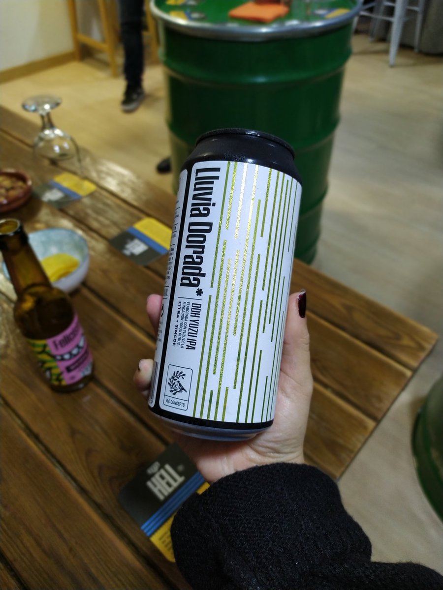 roogonzalezg's tweet photo. ¿Hay latas más molonas que las de @ZetaBeer? 🙆🍿🍻 Irresistibles las catas de @AlacenadeLaVega ¡Nunca fallan! https://t.co/9Gyg5TSqPy