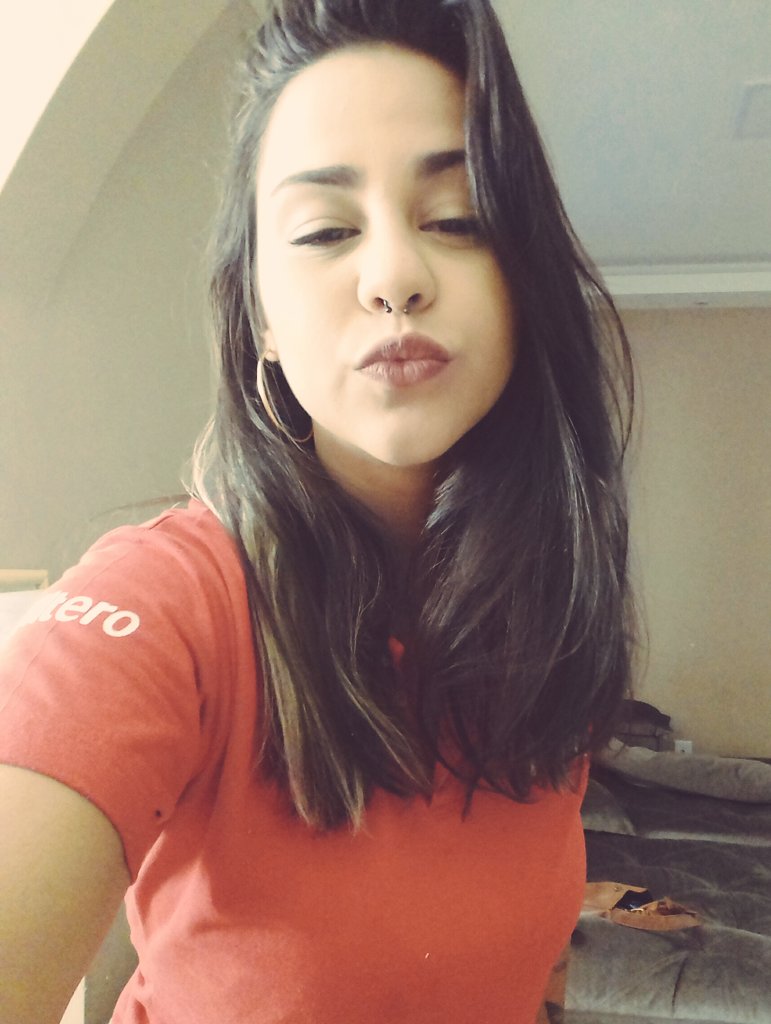 Saafloresc's tweet photo. Biquinho de cu https://t.co/GgThN34J7e