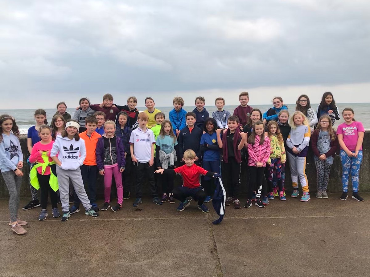 HayleyC13's tweet photo. Great efforts during our speed session at the beach today with @DunnottarSchool running club #hardwork #avoidingtherain #activeotters #dunnottarrunningclub https://t.co/fEfxnvdAJE