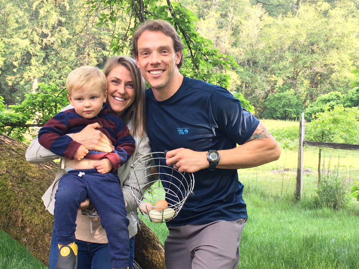 In the newest Catch Carri video, we head to head Oregon's Willamette Valley for a farm stay at Leaping Lamb Farm. Each day, we fed the animals, cooked breakfast with eggs we gathered the night before and enjoyed the beauty that is the Pacific Northwest. youtu.be/pBIlA3ZwlBA