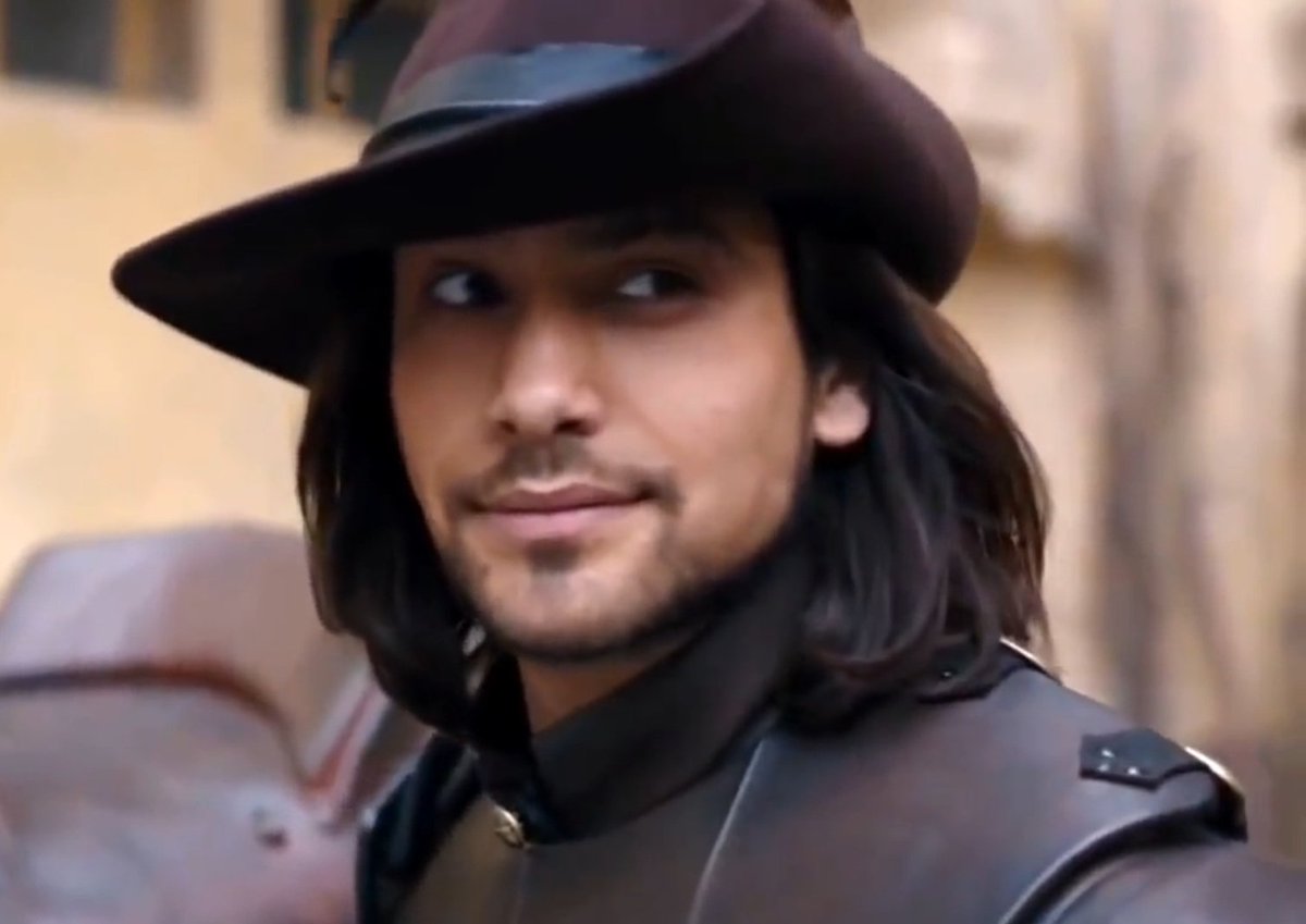 JuttaFreudig's tweet photo. #MusketeersEurope #DArtagnan #TheMusketeers S3ep10 We Are The Garrison βοΈ #FinallyAHat ! #MusketeersFinale ππ #LukePasqualino #lucapasqualino #FlashbackFriday #MissingTheMusketeers https://t.co/tVPEdLxNry