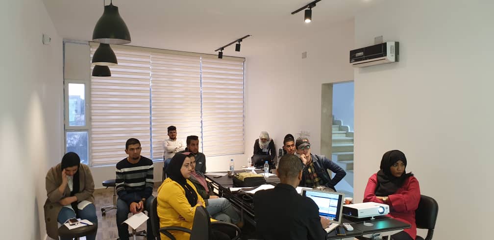 Slides_ly's tweet photo. هذه الجلسة برعاية شركة @WeCreate_ly وباستضافة مركز #الرؤى لتقنية المعلومات Development Space

2\2
#Sildes #slides_ly https://t.co/N6aLBic2cr