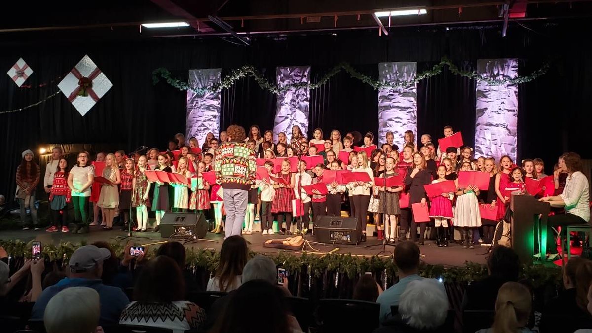 ecolebw's tweet photo. Great performance by our school choir at the Festival of Trees. Looking forward to their next performance at our Christmas concert on Dec 19. #fotrd https://t.co/3iDZ5JriaG
