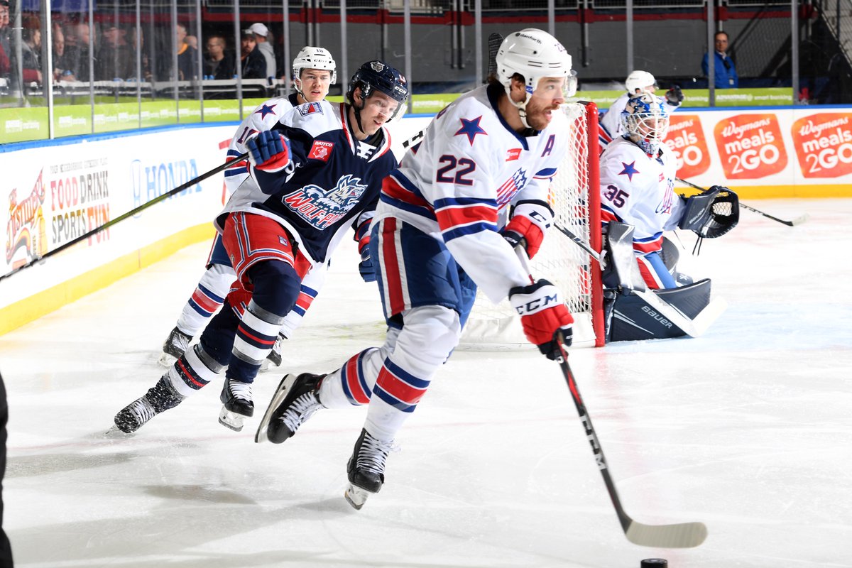 AmerksHockey's tweet photo. RECAP | @andrewhammond30 picked up his second shutout of the month, #TwitterLessReds had three assists and @smiltztwo3 scored twice in 4-0 win over Hartford.
Read: https://t.co/VQ8zXIptzf
Game Highlights: https://t.co/9kWKxBdCM1
#UnitedWeRoc https://t.co/O3qps0RUik