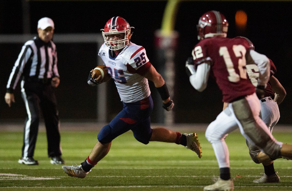 TweetsOfHendrix's tweet photo. Heritage Hills dominated the second half en route to a 33-17 victory over Danville to advance to the Class 3A football state finals.

It will be their third trip to the state finals in school history.

Full story + highlights will be updated later. 

https://t.co/C0BovSinPt https://t.co/7eB784Z7a8