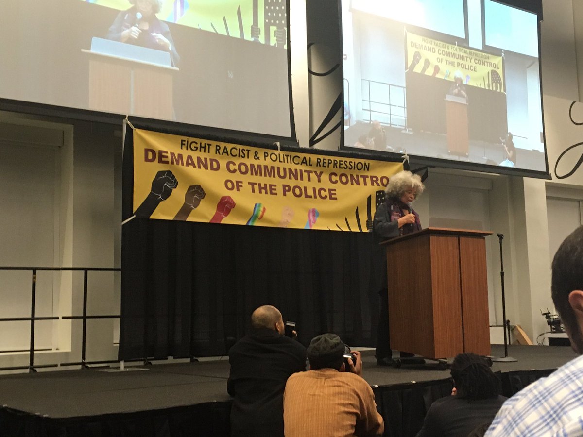 lunarech0s's tweet image. Angela Davis: the original @naarpr fought for community control of the police vs police review commission - says Chicago is leading the way with #CPACNow @caarprnow #RefoundingNAARPR #freethemall