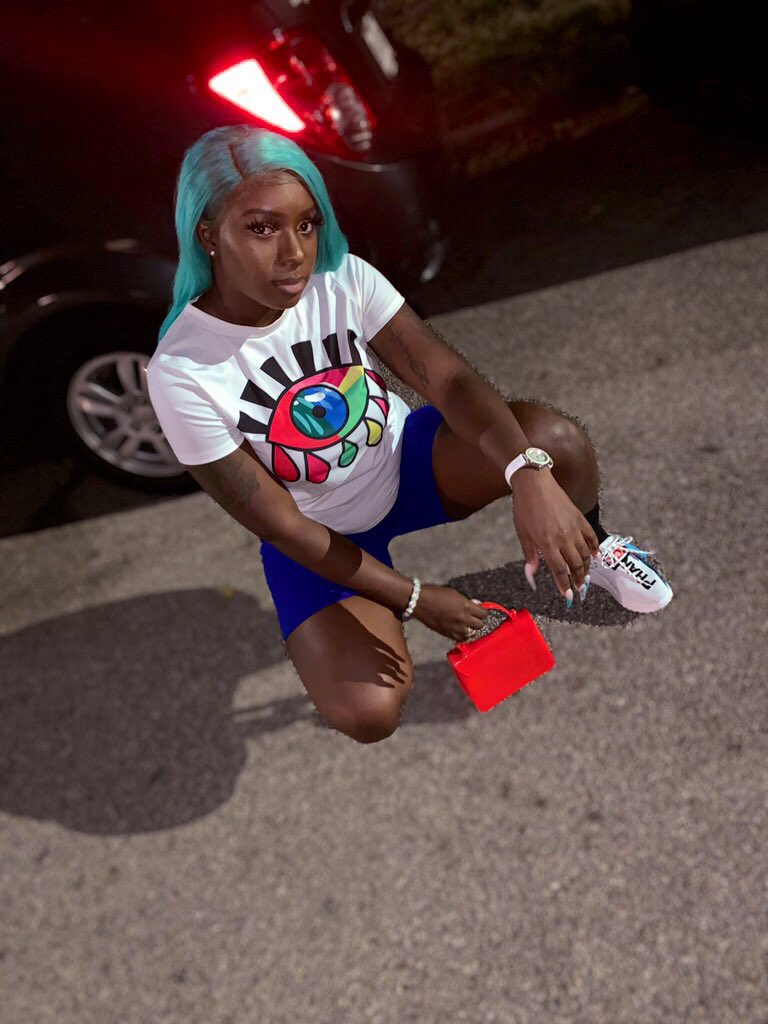 BadLikeNia's tweet photo. You Get More Respect,
When You The Connect ππ¦
#BossLadyRee #MrsGoGetta π https://t.co/4N2Hm2kT5m