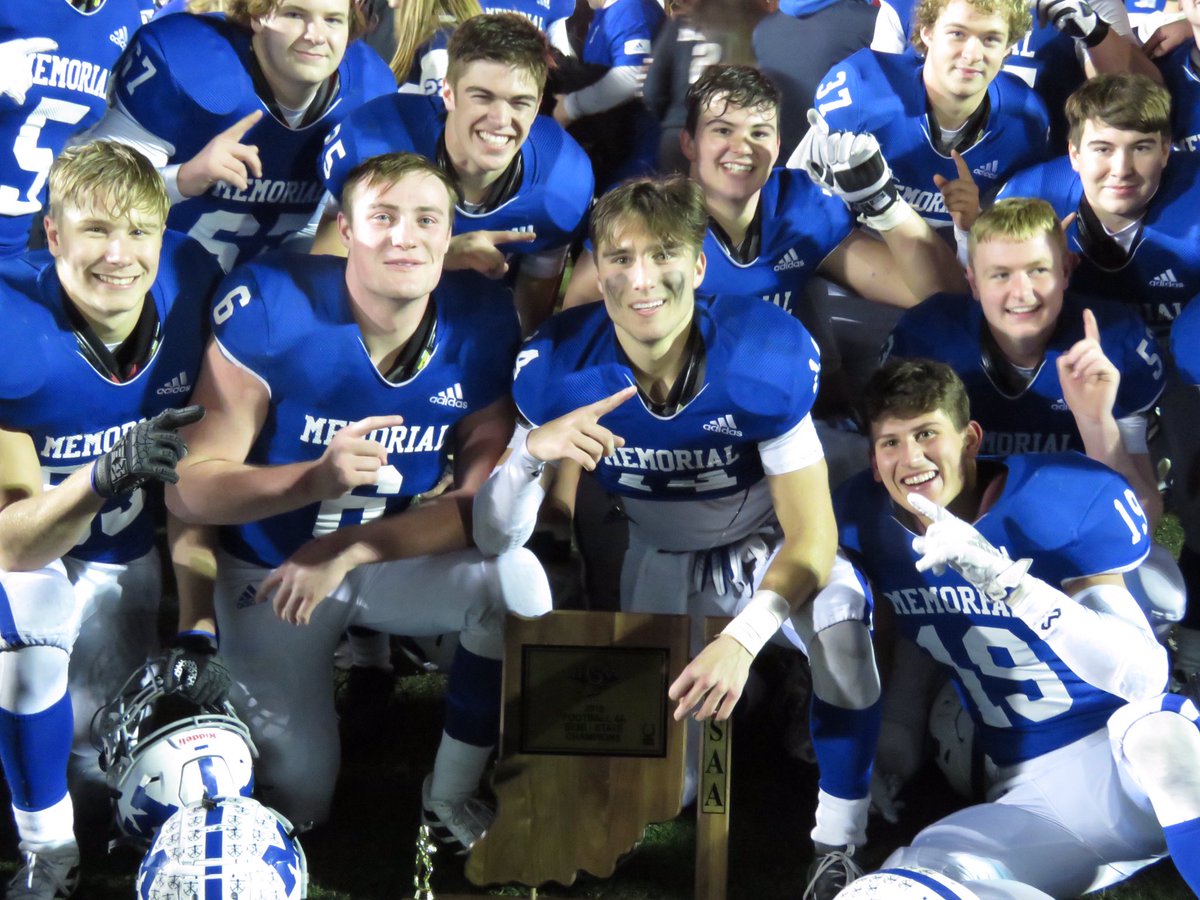 🏆 🏆 🏆 DEJA BLUE 🏆 🏆 🏆

Memorial 28 
Mt. Vernon 3 

Tigers win Semi-State. Again. And again.