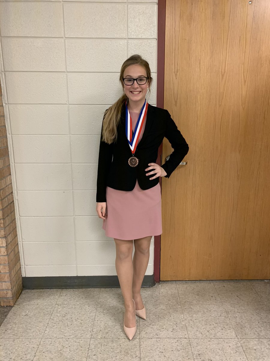 Thunderbird4n6's tweet photo. Congrats to Hannah Kost, 6th in dramatic interp!
#squashfest #gotbirds https://t.co/YD1d3kZqKg
