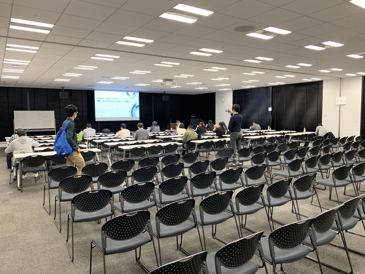 yoshioterada's tweet photo. この後、13:30からJJUG で今年2019年10月に発表されたばかりの、Azure Spring Cloud についてお話します‼️
#JJUG_CCC #ccc_a3 https://t.co/PRefvb6k1a