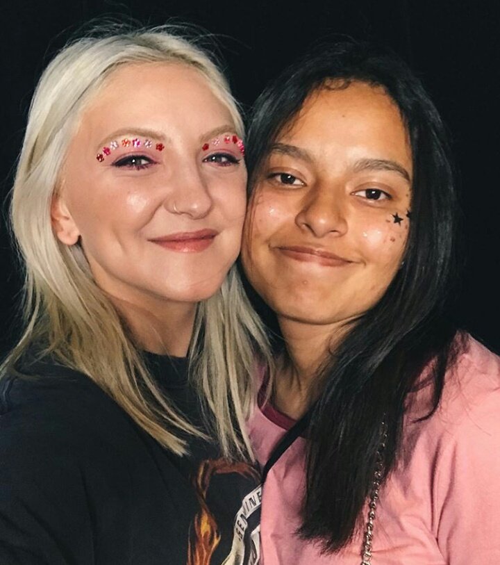 JuliaMichARG's tweet photo. 📷 @juliamichaels con fans en el Meet &amp; Greet de hoy en México (2)
#innermonologuetour 
#IMTMéxico https://t.co/ZkuWbfZw9a https://t.co/DgIiP7OFNR