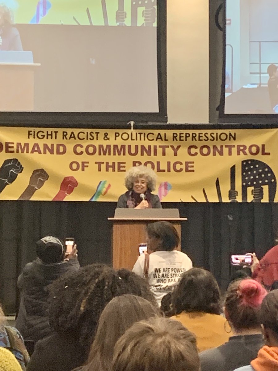 APLRedPhoenix's tweet image. “Racial and economic hierarchies often prevent us from recognizing the means by which to move forward.” // Angela Davis at #RefoundNAARPR