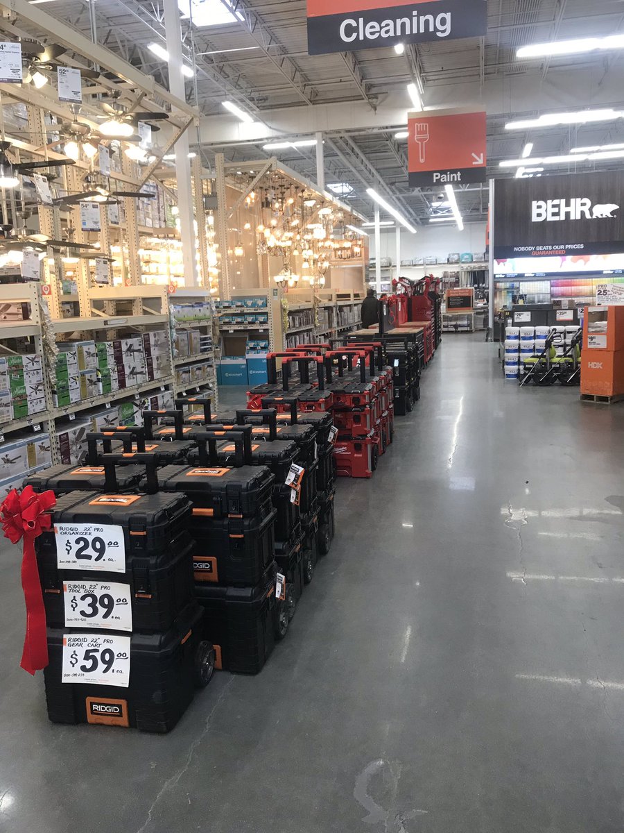KJChamberland's tweet photo. Let’s sell some Tool Boxes! @gholdenhd @tonitup @avonhd @JasonArigoni @RichRoach28 https://t.co/IifgmJ3oV9