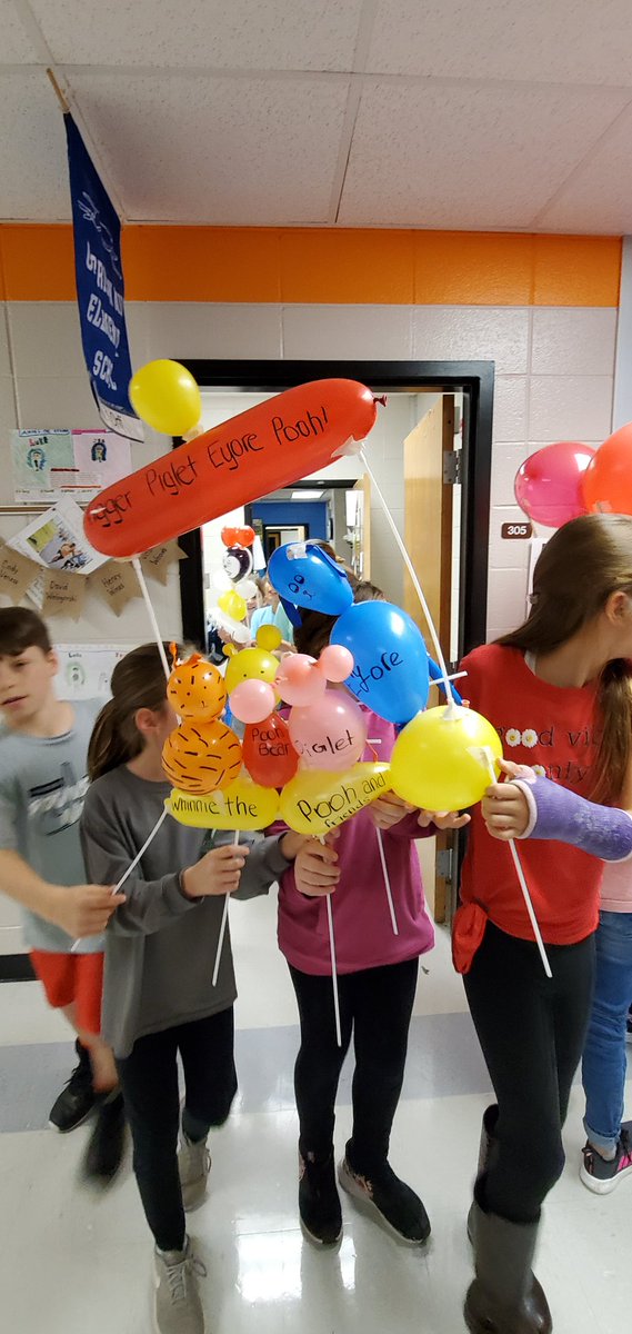 MrsOrff's tweet photo. We used the book Balloons Over Broadway all week long, and had so much fun wrapping it up with a STEM balloon parade activity. @GarrisonMillES https://t.co/7In2uCBd9l