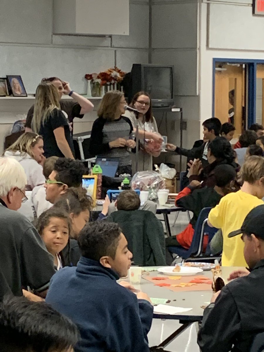 sdaldredge's tweet photo. Standing room only at Turkey Bingo @woodleyhillses #WHSmiles https://t.co/ySMA9FMhx1