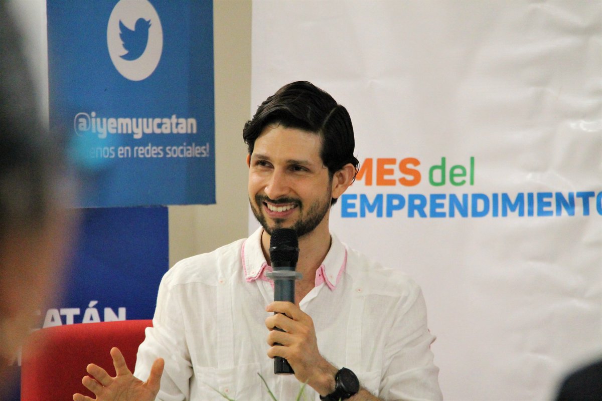 Fue un gusto recibir en el <a href="/iyemyucatan/">IYEM</a> a <a href="/RudyAndrade15/">Rudy Andrade</a> para la presentación de su libro <a href="/emprendenmexico/">Emprende en México</a>, un conjunto de estrategias de éxito para aplicar en los proyectos de emprendimiento y los nuevos negocios en México ¡Enhorabuena! #MesDelEmprendimiento
