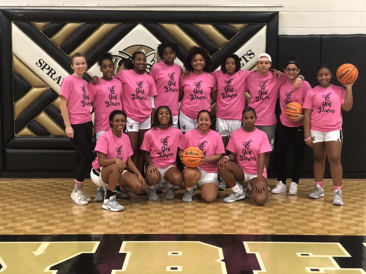 SHSLadyJackets's tweet photo. Pink Out! https://t.co/ceRicp3Woy
