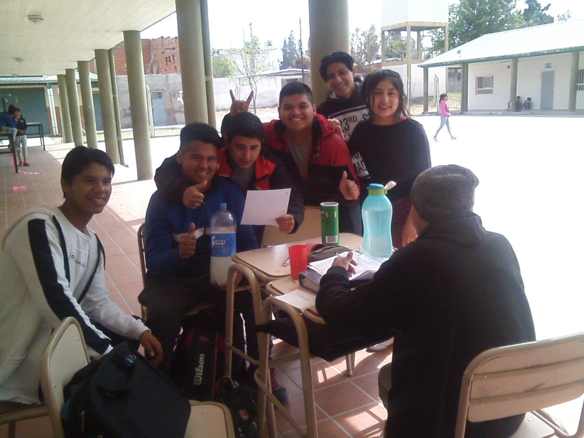 #PoliticasSocioeducativas   
Llegando a la Meta Final Vacaciones sin Materias que rendir...