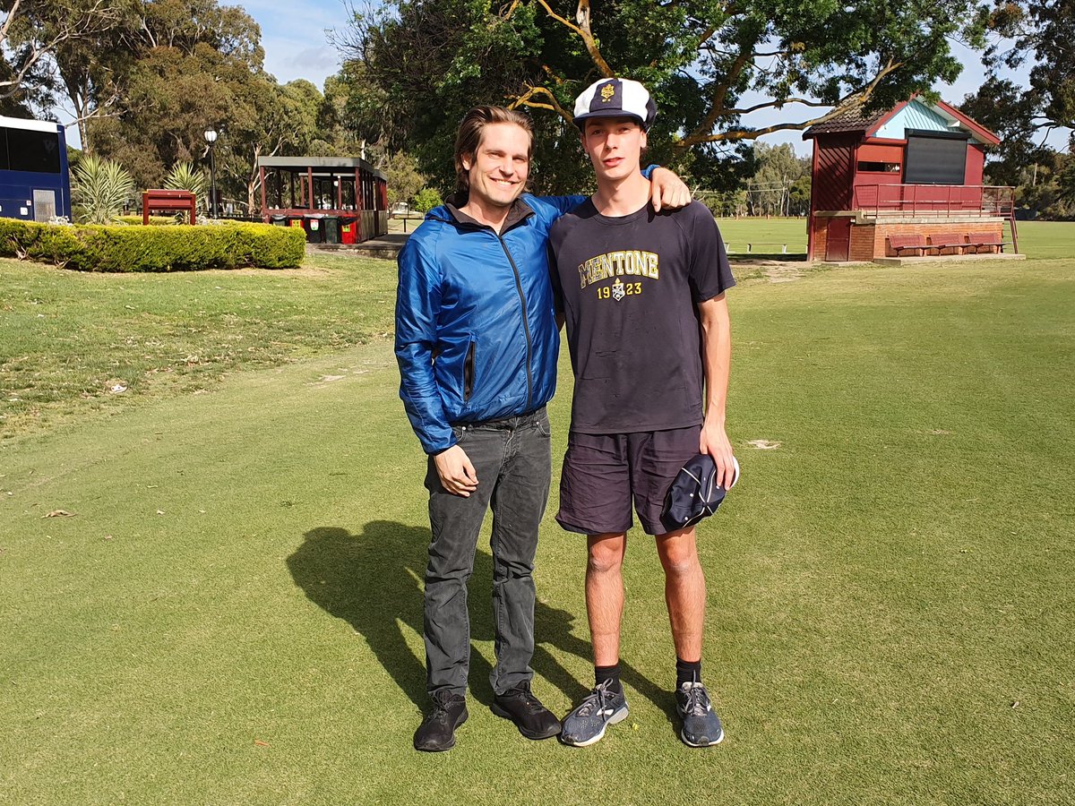 In 1998 Daniel Russo (OM 2001) made his First XI debut for Mentone Grammar. Today he was on hand to present younger brother Tom his First XI cap. Tom becomes our 450th First XI player. Ⓜ️🏏 #97notout