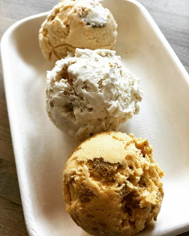 Just add pie 🥧 A fall flight of Pumpkin Spice Cake, Apple Crisp, and Sweet Potato Pie 🍂 Don’t forget to stock up on pints before the big day next week! ift.tt/37EQSci